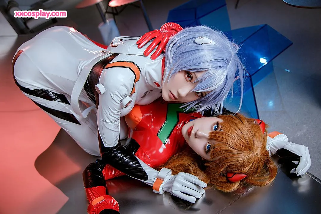 Gua Xi Jiang & Momoko Aiki: Rei Ayanami & Asuka Langley Soryu EVA Cosplay